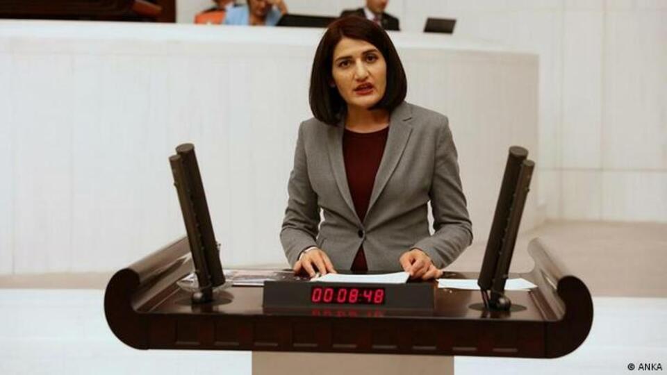 HDP'li Semra Güzel hakkında yakalama kararı