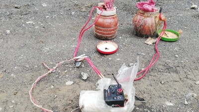 Yol kenarına tuzaklanmış EYP bulundu