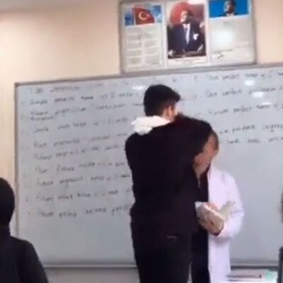 Hakarete maruz kalan öğretmen konuştu