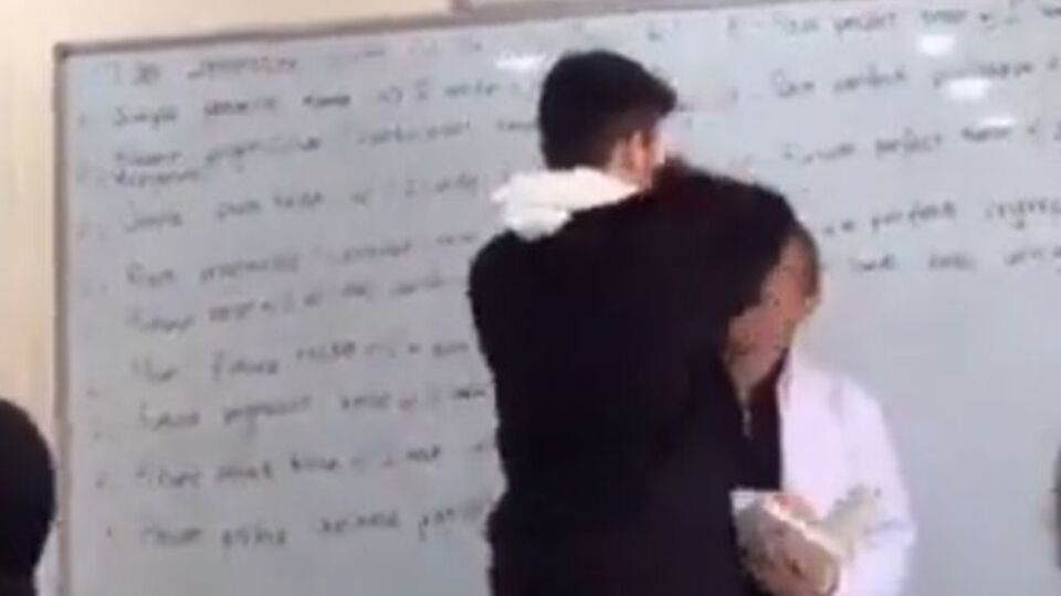 Hakarete maruz kalan öğretmen konuştu