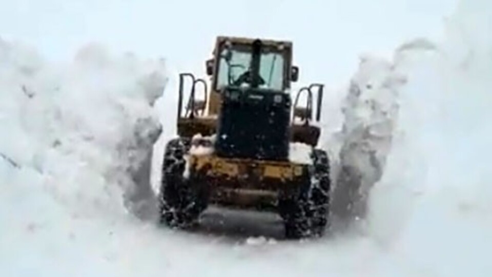 2 metrelik karla mücadele böyle görüntülendi!