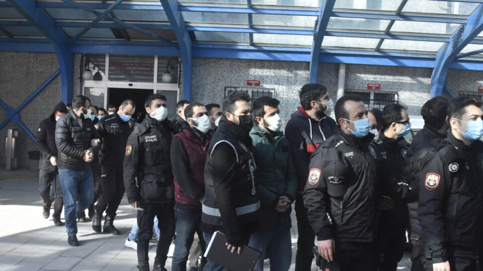 Kopya düzeneği hazırlayan suç çetesi çökertildi