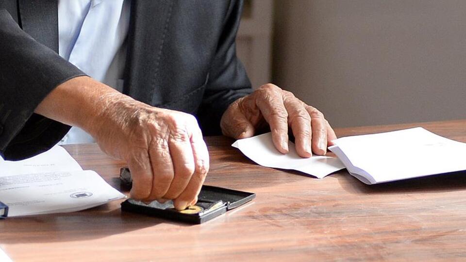 Muhtar maaşları asgari ücrete çekilecek