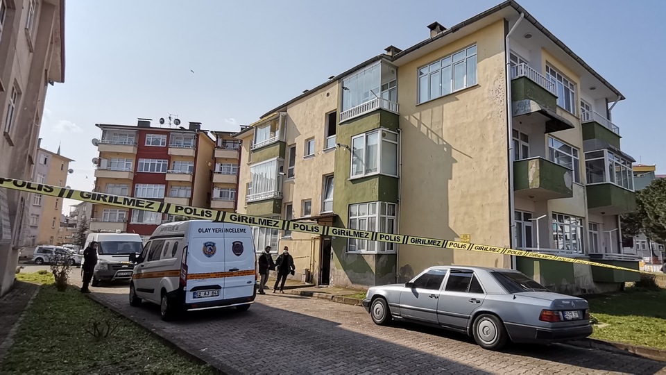 Korkunç! Eda'yı yaka kartı ipiyle boğdu