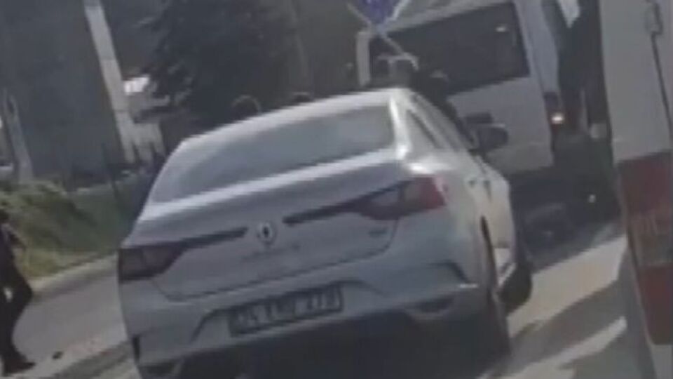 "Yol vermedin" dedi! Akılalmaz şiddet!