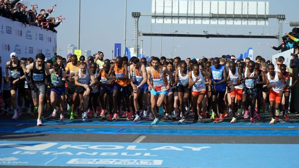 N Kolay 17. İstanbul Yarı Maratonu koşuldu