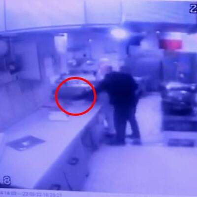 Muhallebici ustasını böyle bıçakladı!