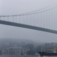 Boğaz'da gemi trafiği askıya alındı