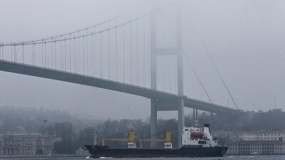 Boğaz'da gemi trafiği askıya alındı