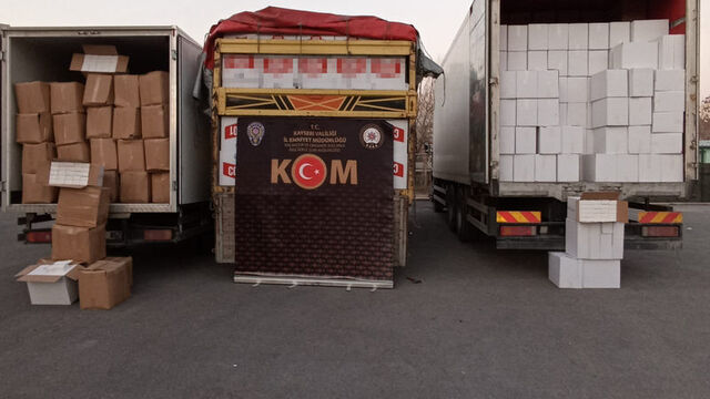 Kayseri merkezli kaçak tütün operasyonu: 15 gözaltı