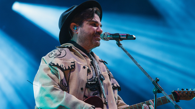 Kenan Doğulu rüzgarı!