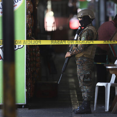 Bir günde 62 kişi öldürüldü, OHAL ilan edildi!