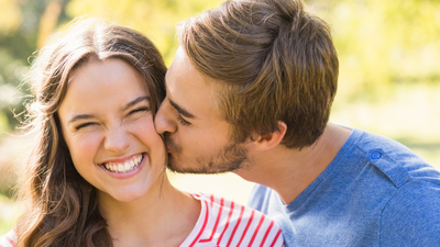 Öpüşmek orucu bozar mı?