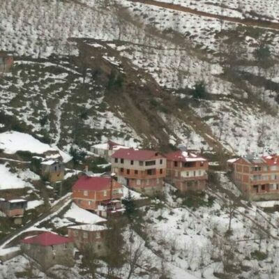 Giresun'da heyelan, 4 eve büyük hasar verdi