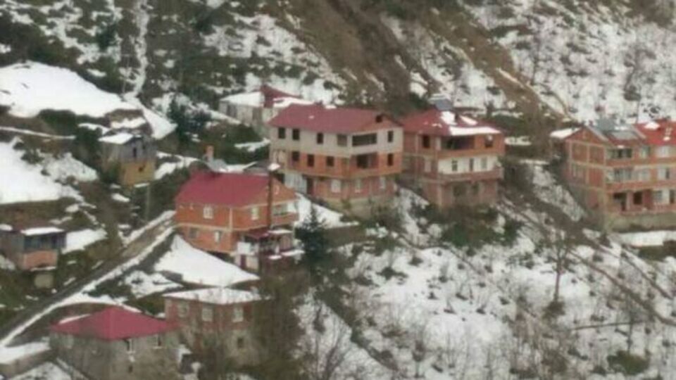 Giresun'da heyelan, 4 eve büyük hasar verdi