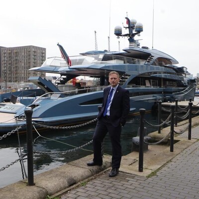 İngiltere, ilk kez bir Rus oligarkın yatına el koydu