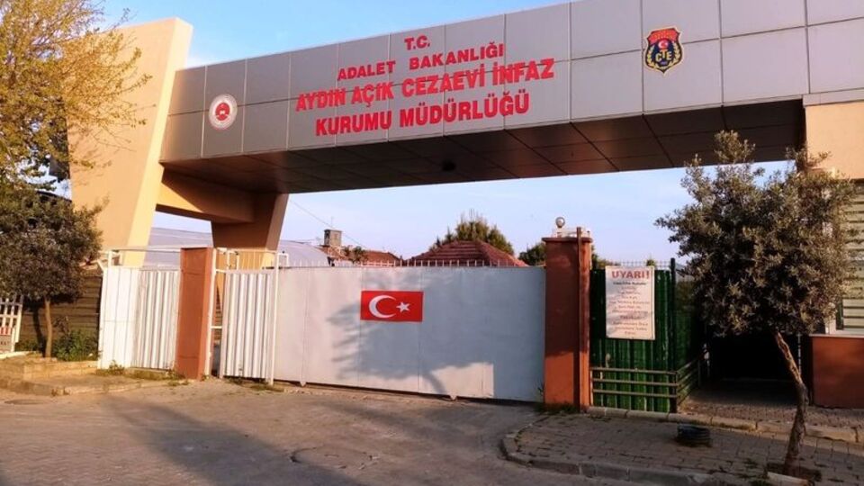 Cezaevlerinde Covid-19 izinleri 2 ay uzatıldı