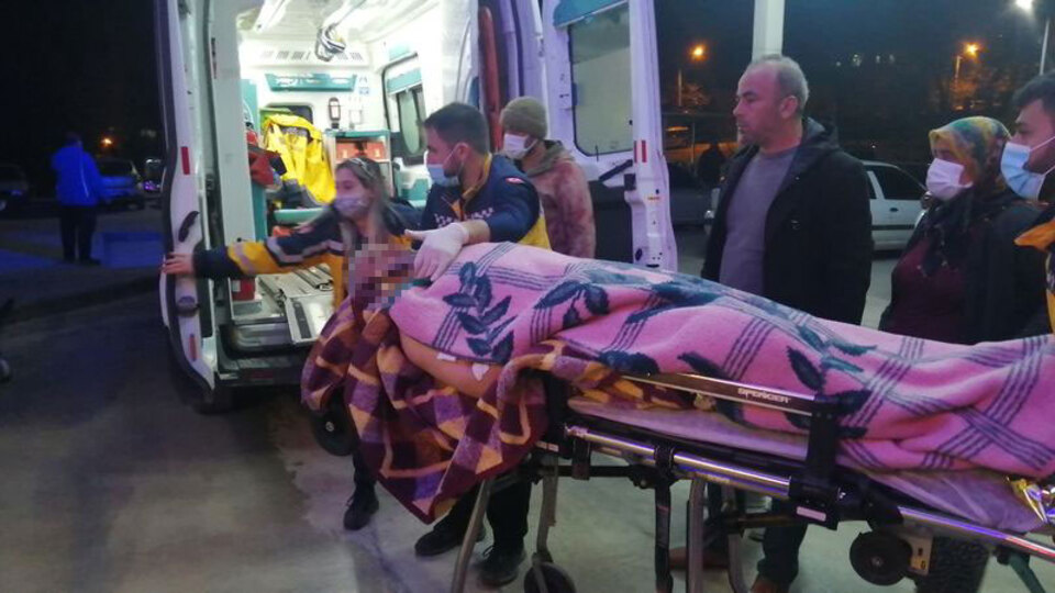 "Annemi rahatsız ettin!" Korkunç olay!