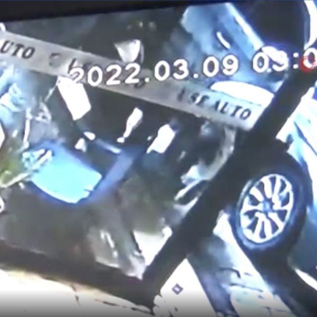 Avcılar'da bir oto galeride 2 buçuk milyon TL'lik soygun kamerada