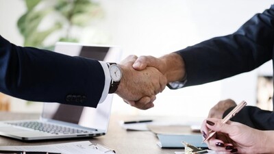 Limak, elektrik dağıtımını sattı