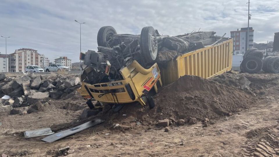 Kayseri'de faciaya kıl payı! Ara sokağa girdi