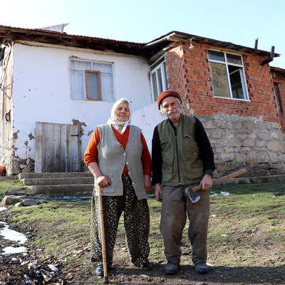 Bu mezrada yalnızca 2 kişi yaşıyor!