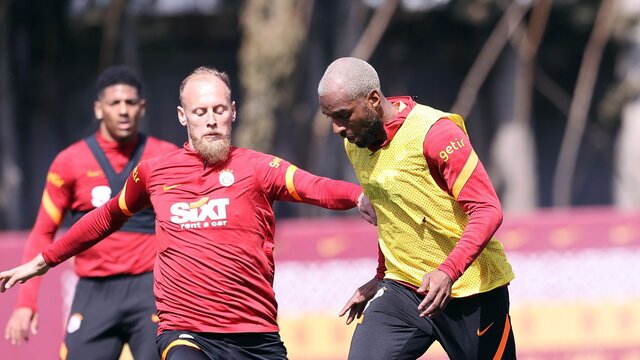 Galatasaray'da Karagümrük mesaisi