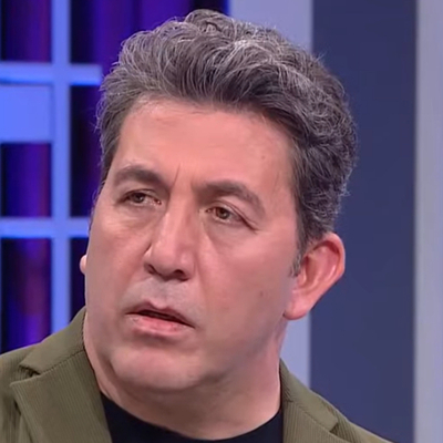 'Tiyatro benim borcum'