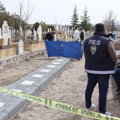 Kayıp kadın mezarlıkta ölü bulundu