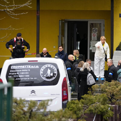 Prag’da kırmızı alarm: Palalı saldırgan öğretmeni öldürdü