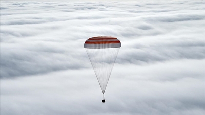 ABD'li astronot Rus uzay aracıyla döndü