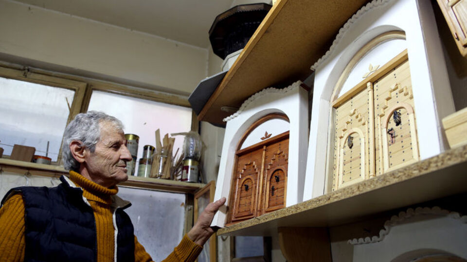 1310 parça ahşap ve metalle bakın ne yaptı!