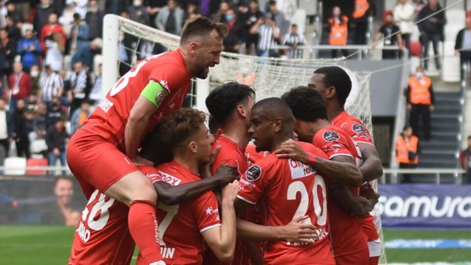 Kritik maç Antalya'nın!