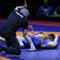 Milli güreşçilerden 2 bronz madalya