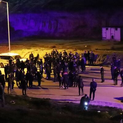 Sokak ortasında durdurup dehşet saçtılar