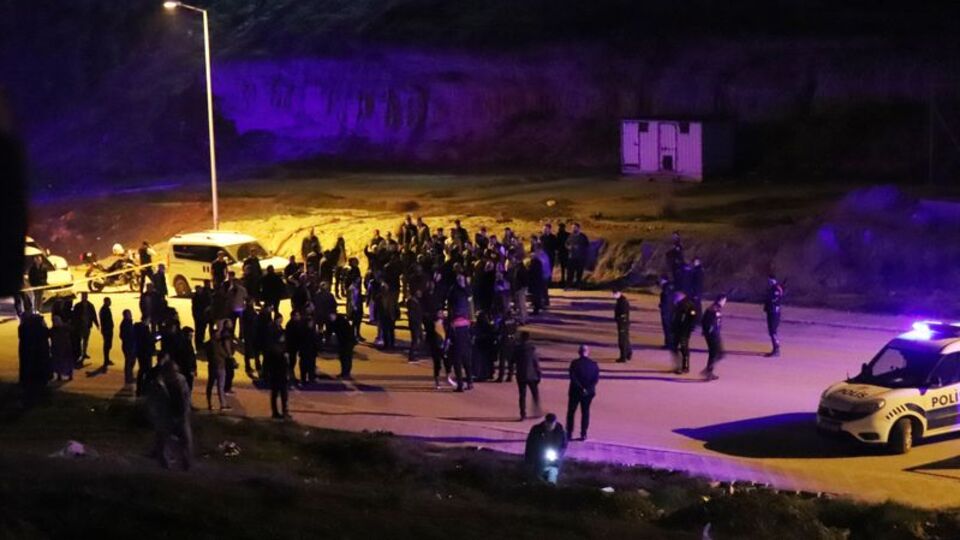 Sokak ortasında durdurup dehşet saçtılar