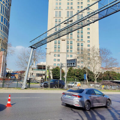 Büyük tehlike! Kapanan Büyükdere Caddesi trafiğe açıldı!