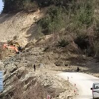 Kastamonu'da heyelan, ulaşıma kapandı