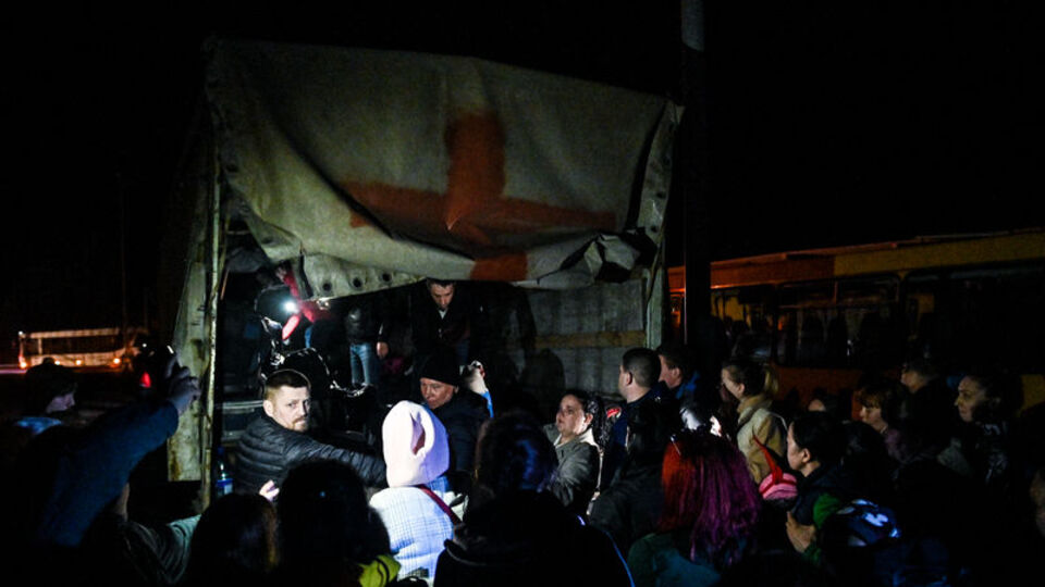 Rusya Mariupol'da insani koridor açtı