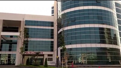 Karısını sokak ortasında bıçakladı!