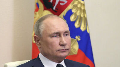 Putin'den "dost olmayan" ülkelere vize kararı