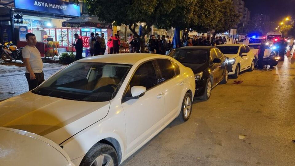 Adana'da 9 araçlık trafik kazası: 2 yaralı