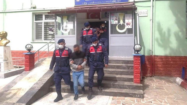 Demiryolu hattından topraklama cihazı çaldılar