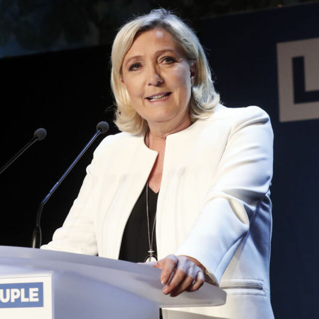 Macron ile Le Pen arasında fark kapanıyor