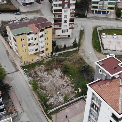 Fıkra değil gerçek! Adresi karıştırdı, yanlış binayı yıktı