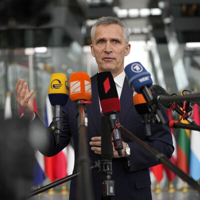 Stoltenberg: Rusya ordusu Ukrayna'nın doğusuna doğru ilerliyor