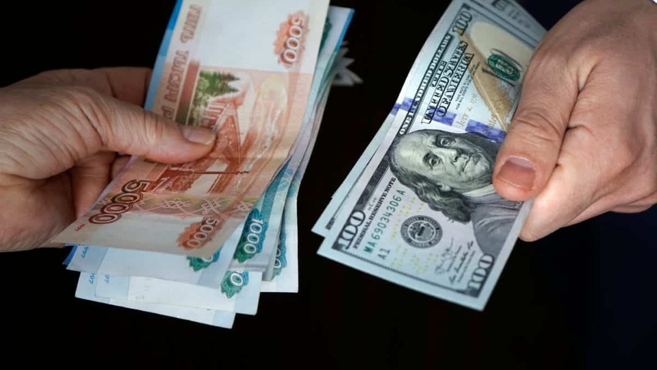 Rus Rublesi savaştaki tüm kayıplarını geri aldı