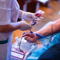 Kan vermek orucu bozar mı?