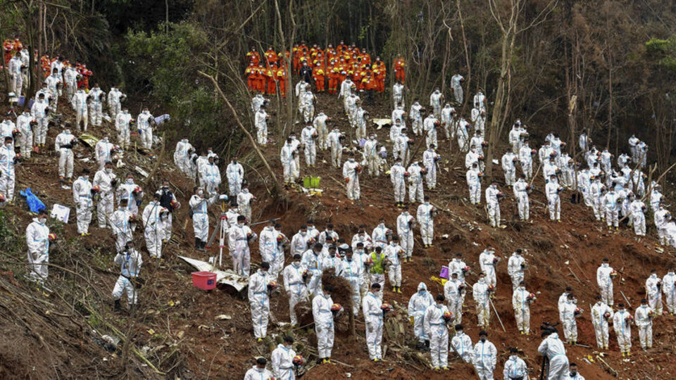 Çin'de düşen yolcu uçağına ilişkin yeni iddialar