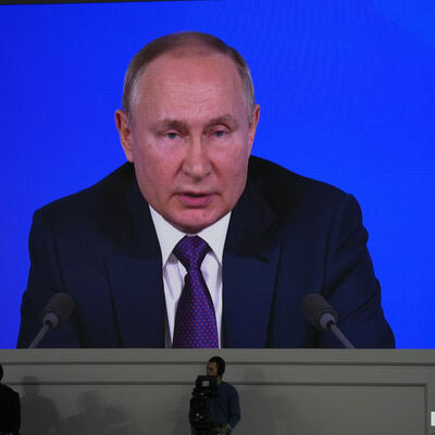 Putin'in kızlarına yaptırım kararı: Kremlin'den ilk açıklama!